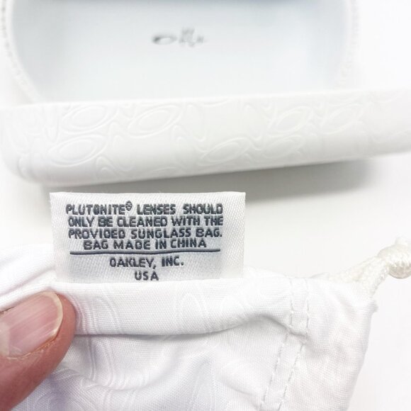 Oakley Flaunt Cinder Red Frame with Grey Lenses NEW in box - Picture 6 of 7